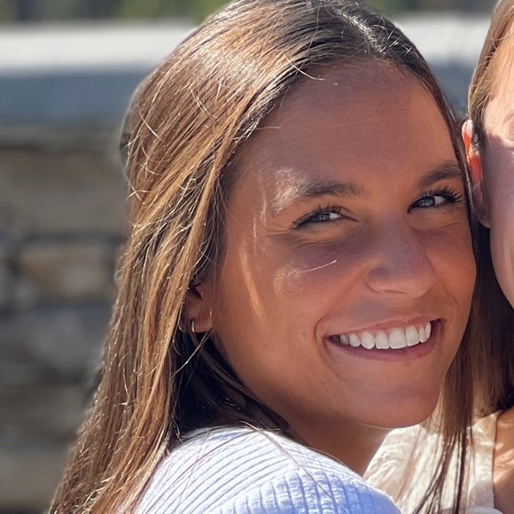 Meet your Posher, Angela - Picture 1 of 1